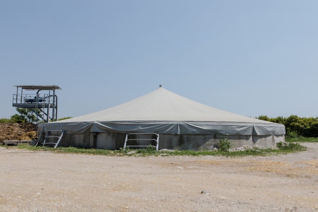 Copertura vasche, vista esterna su tutta la vasca